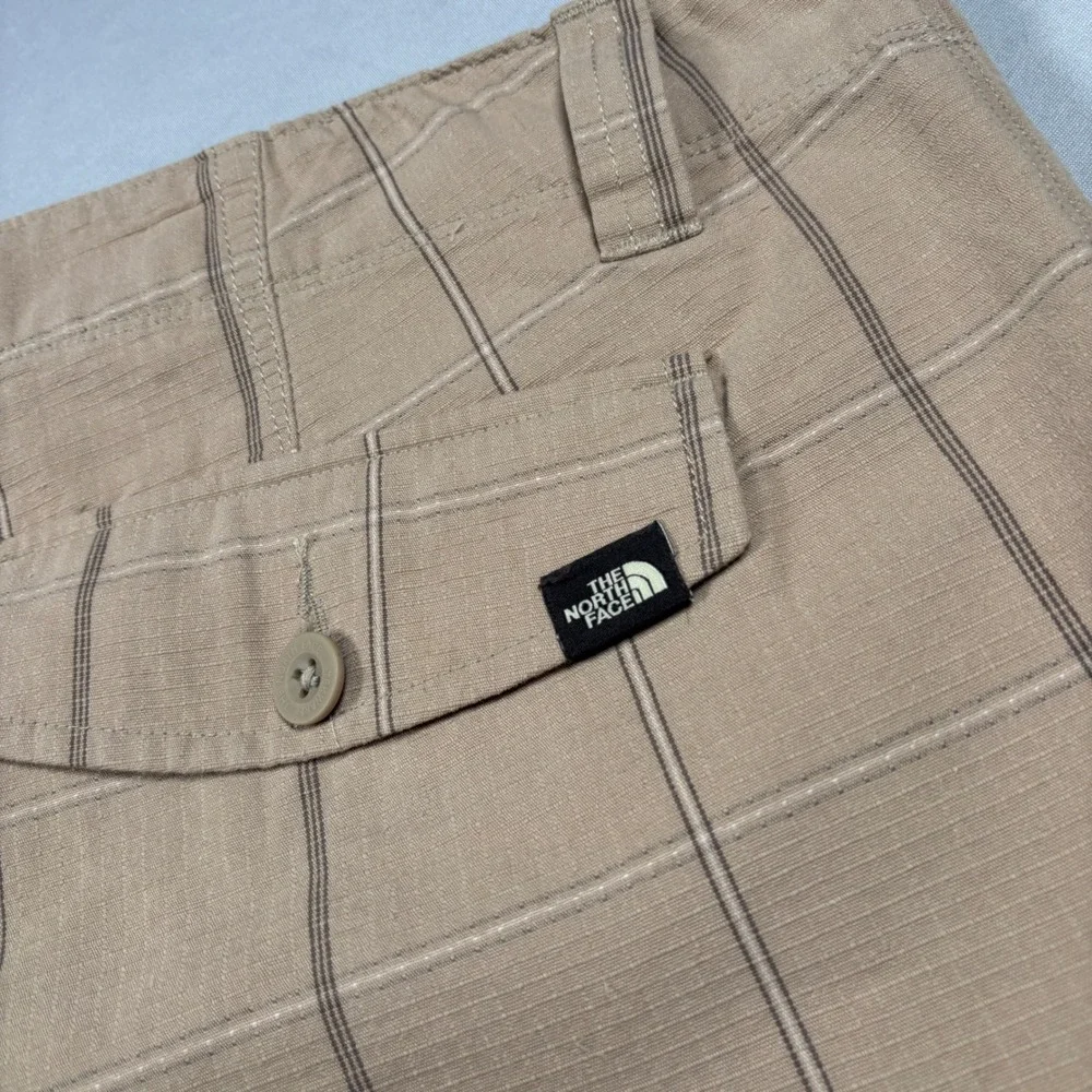 The North Face Cargo Shorts Mens 40 Tan Plaid AXEY Cotton‎ Blend Outdoor Hiking